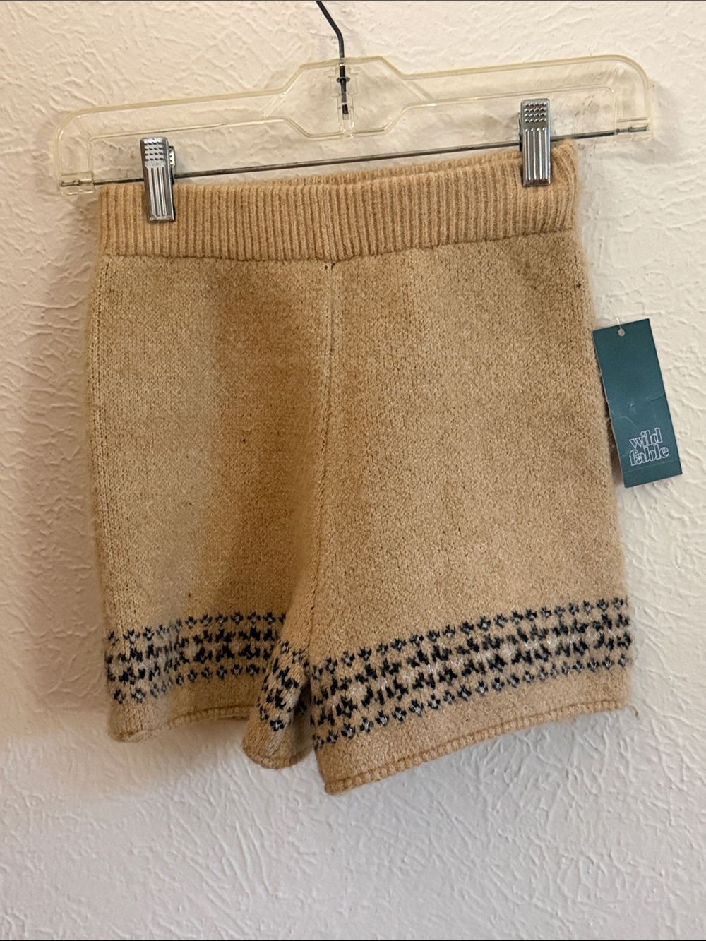 🩳🩳🩳2 for 12$🩳🩳🩳Wild Fable Women's Tan Knit Shorts with Contrast Hem-XXS